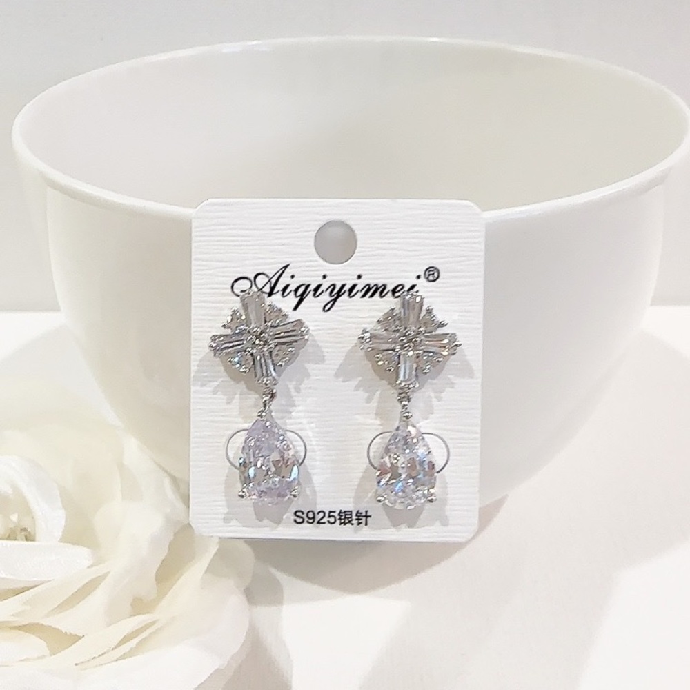 925 Sliver Cubic Zirconia Drop Earrings